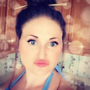 Meet your Posher, Brittney